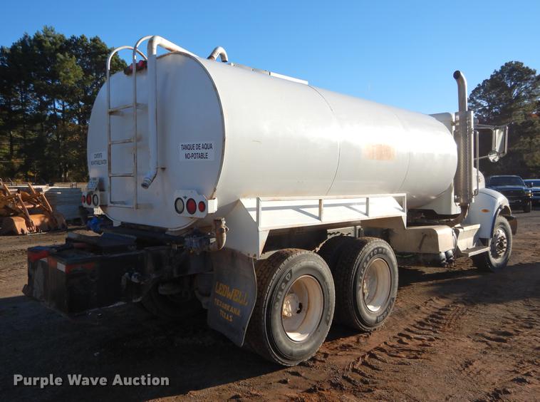 image for item DC0172 2012 Peterbilt 348 water truck