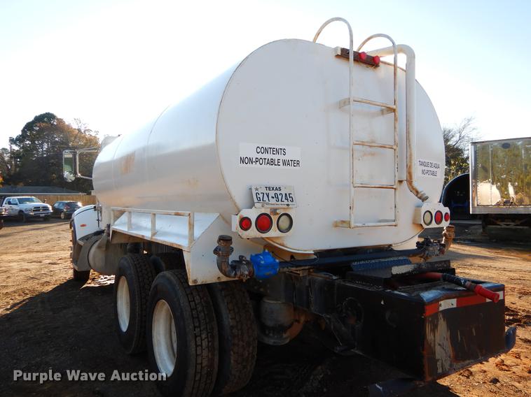 image for item DC0172 2012 Peterbilt 348 water truck