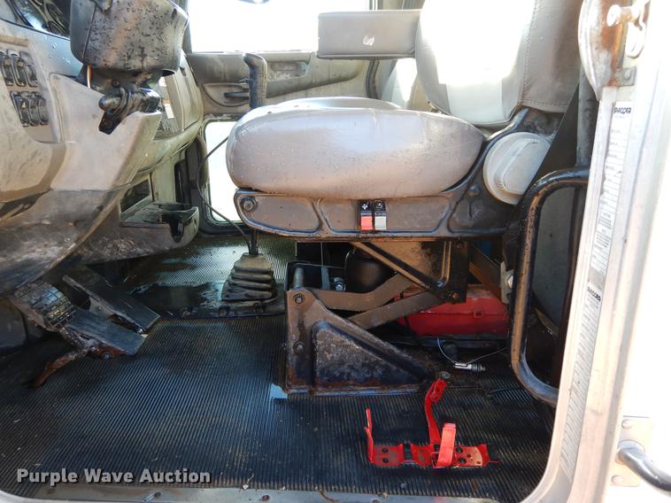 image for item DC0172 2012 Peterbilt 348 water truck