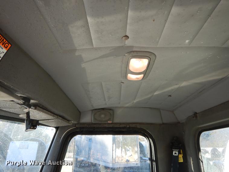 image for item DC0172 2012 Peterbilt 348 water truck