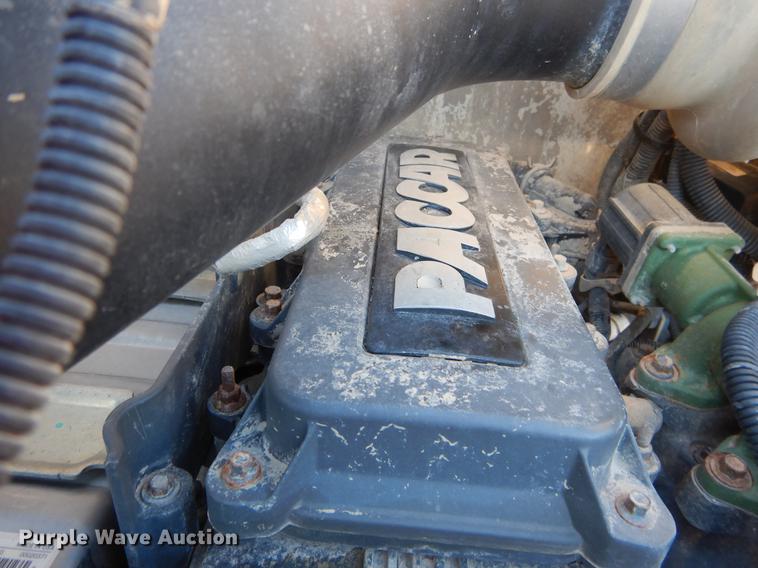 image for item DC0172 2012 Peterbilt 348 water truck