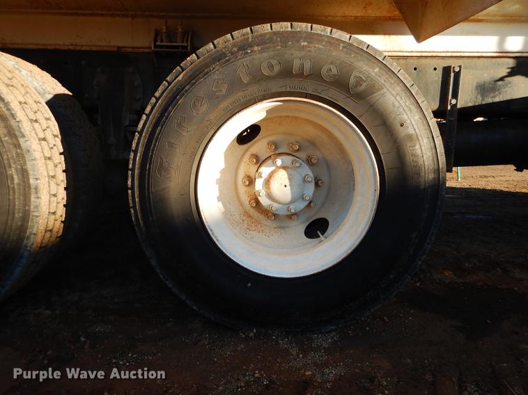 image for item DC0172 2012 Peterbilt 348 water truck