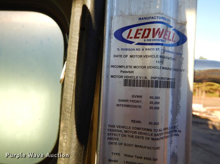 image for item DC0172 2012 Peterbilt 348 water truck