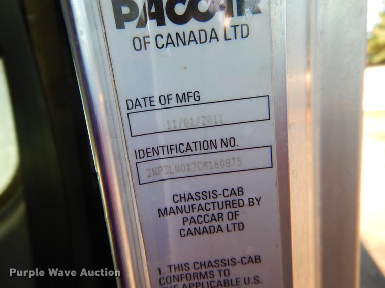 image for item DC0172 2012 Peterbilt 348 water truck