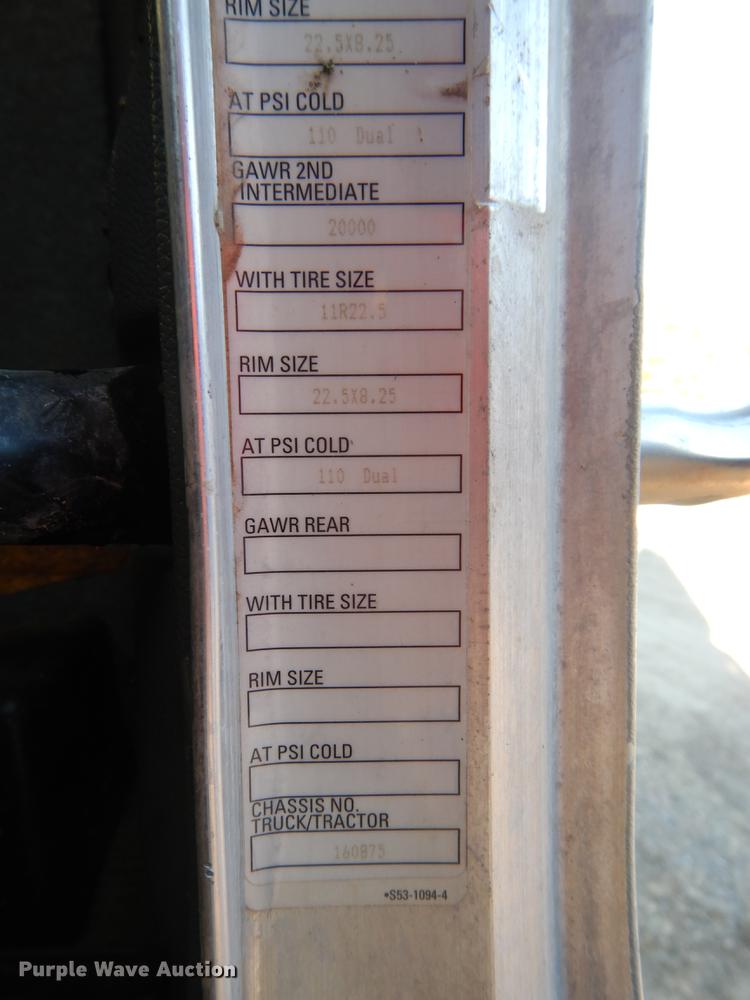 image for item DC0172 2012 Peterbilt 348 water truck