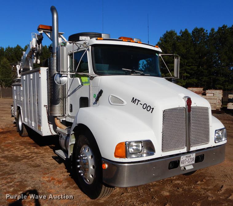 image for item DC0173 2007 Kenworth T300 service truck with crane