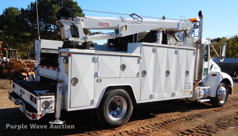 image for item DC0173 2007 Kenworth T300 service truck with crane