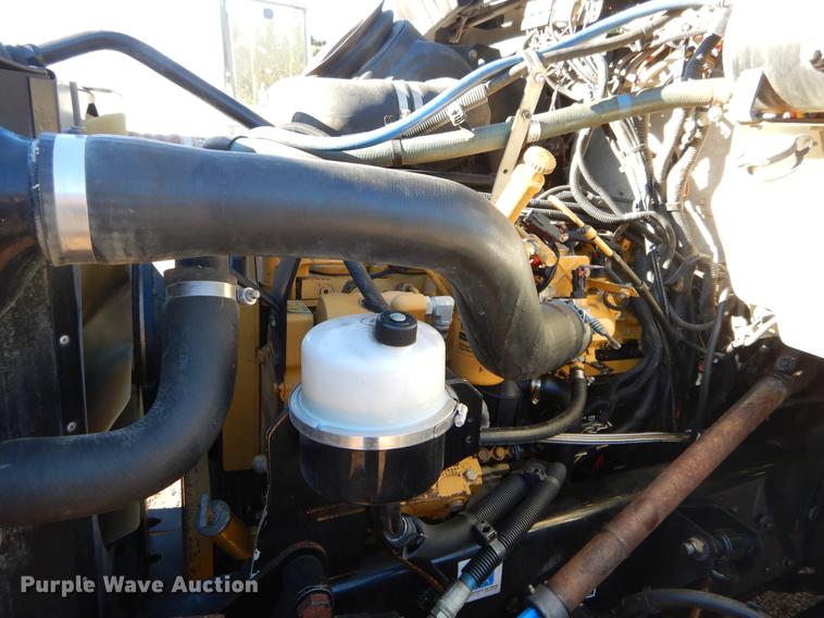 image for item DC0173 2007 Kenworth T300 service truck with crane