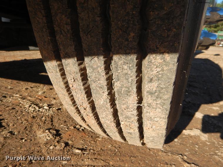 image for item DC0173 2007 Kenworth T300 service truck with crane