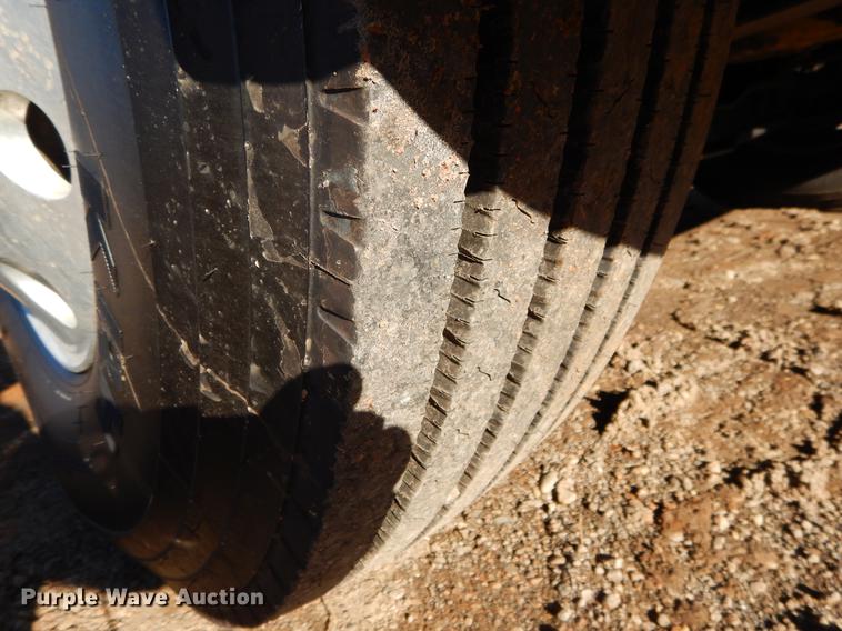 image for item DC0173 2007 Kenworth T300 service truck with crane