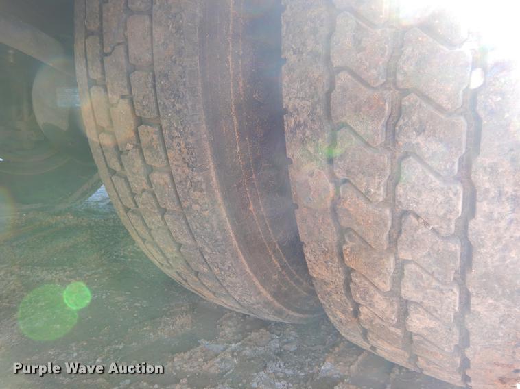 image for item DC0173 2007 Kenworth T300 service truck with crane