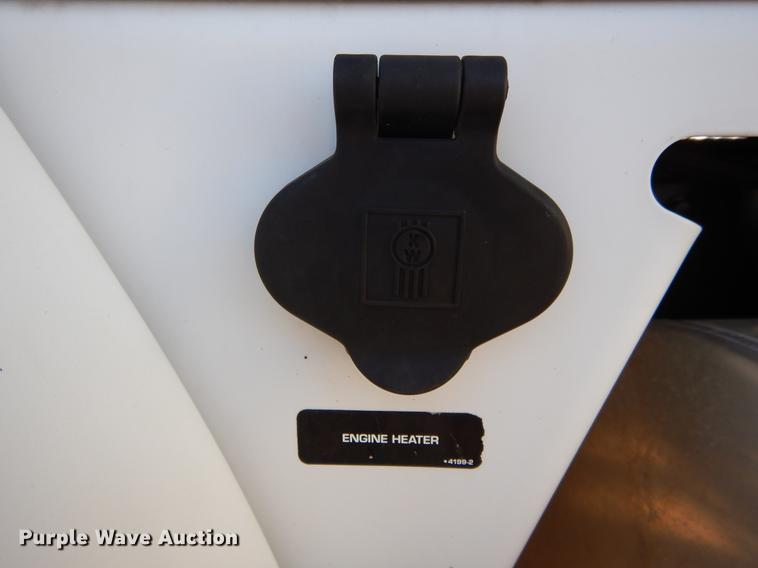 image for item DC0173 2007 Kenworth T300 service truck with crane