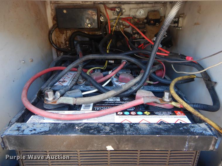 image for item DC0173 2007 Kenworth T300 service truck with crane