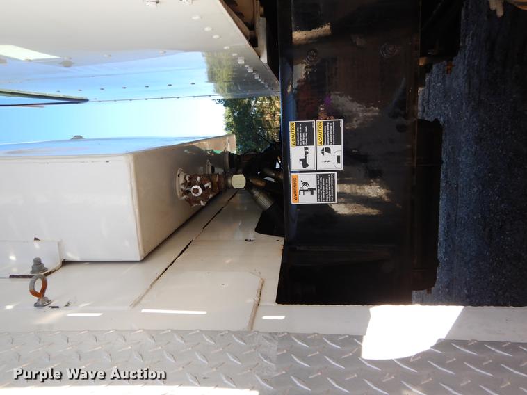 image for item DC0173 2007 Kenworth T300 service truck with crane