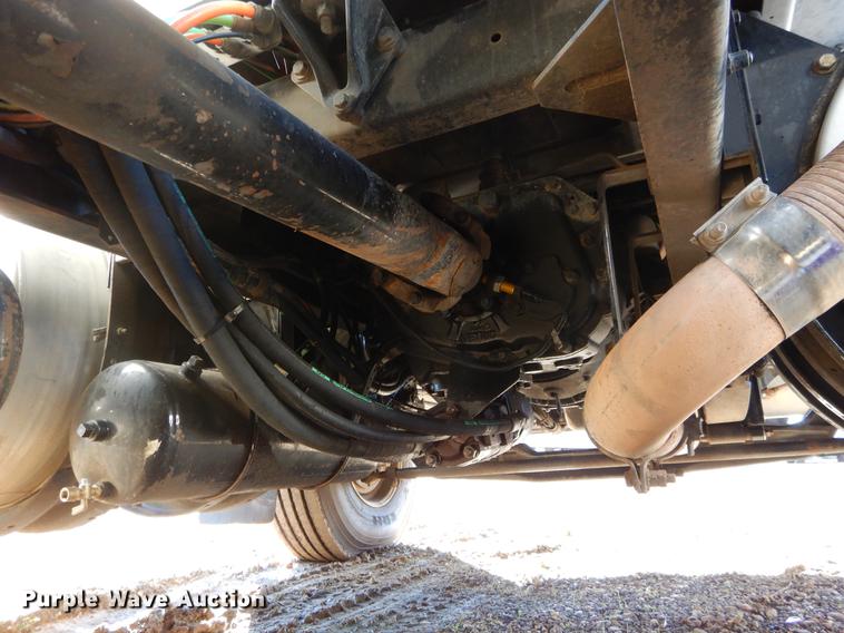 image for item DC0173 2007 Kenworth T300 service truck with crane