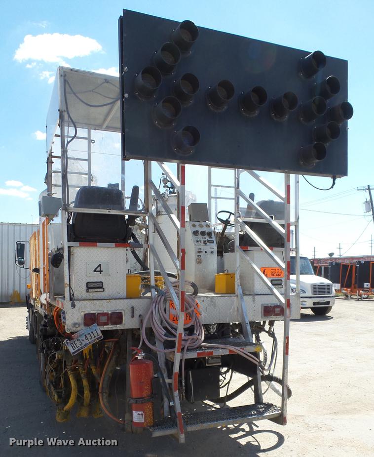 image for item DD1125 1997 GMC T6500 road striper truck