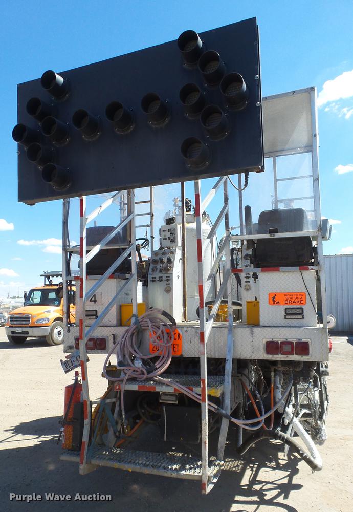 image for item DD1125 1997 GMC T6500 road striper truck