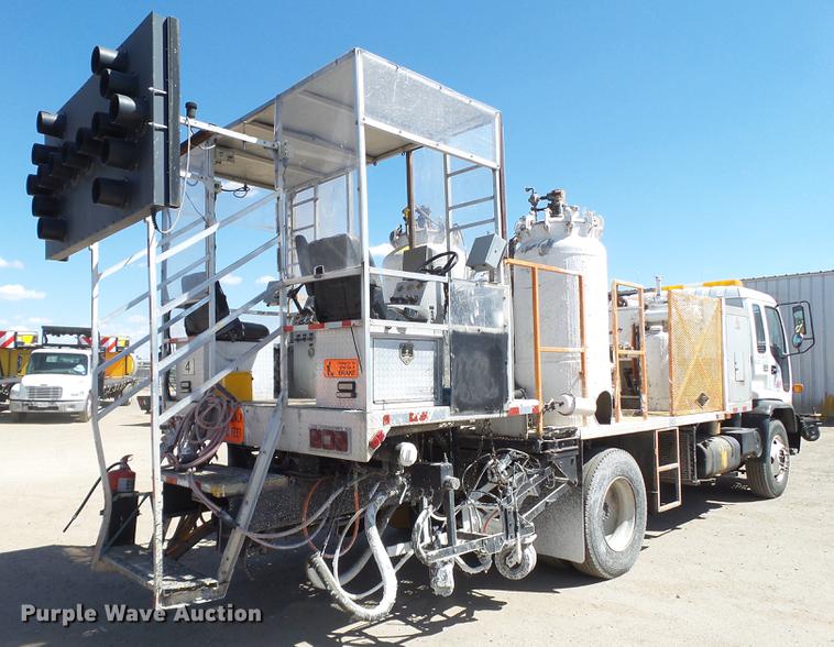 image for item DD1125 1997 GMC T6500 road striper truck