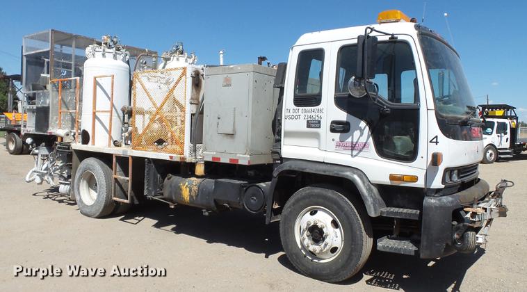 image for item DD1125 1997 GMC T6500 road striper truck