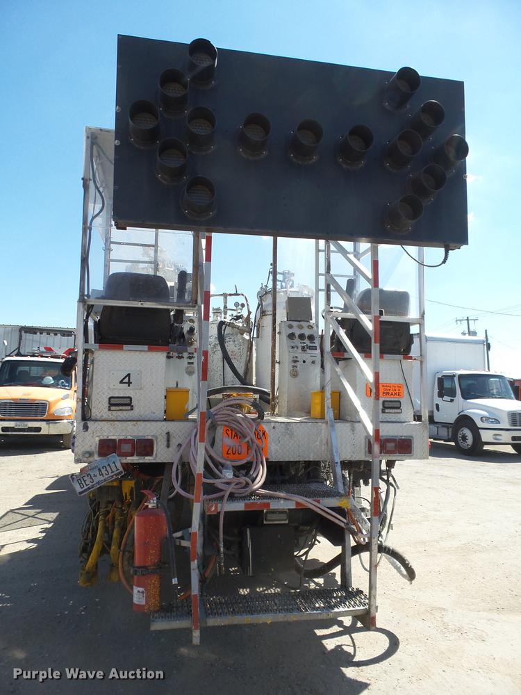 image for item DD1125 1997 GMC T6500 road striper truck