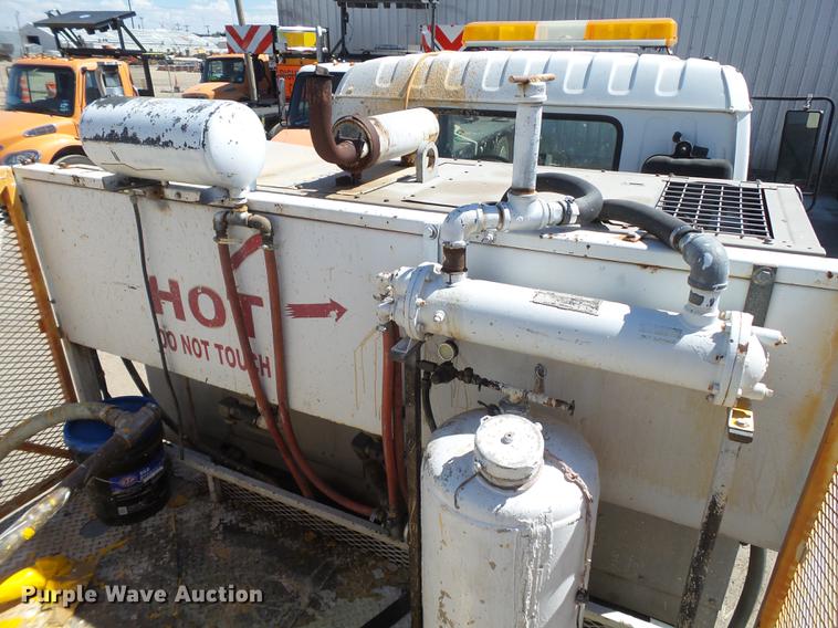 image for item DD1125 1997 GMC T6500 road striper truck