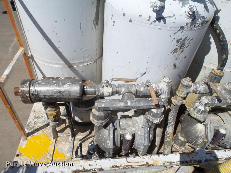 image for item DD1125 1997 GMC T6500 road striper truck