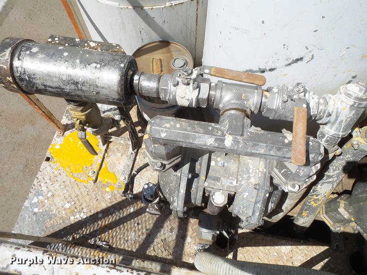 image for item DD1125 1997 GMC T6500 road striper truck