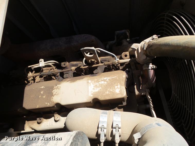 image for item DD1125 1997 GMC T6500 road striper truck