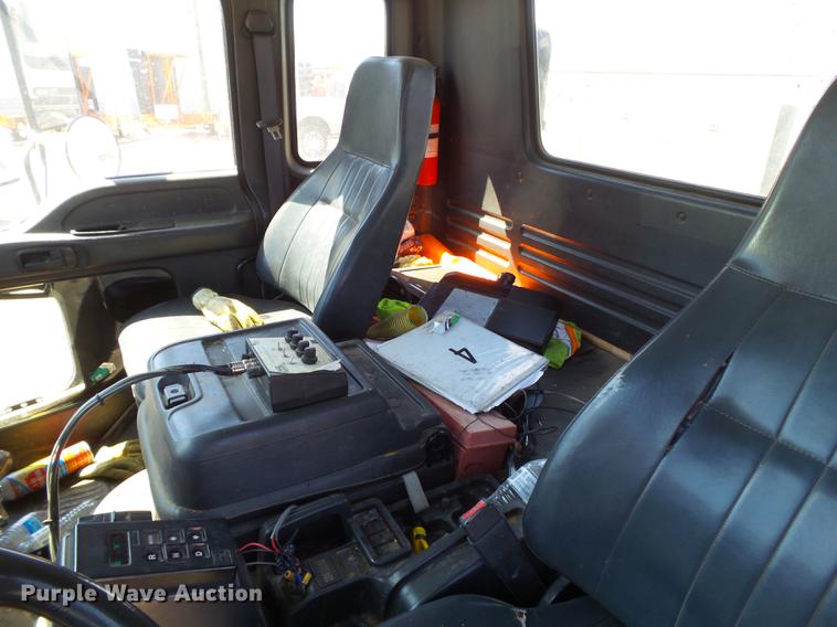 image for item DD1125 1997 GMC T6500 road striper truck