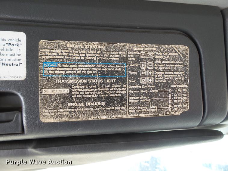 image for item DD1125 1997 GMC T6500 road striper truck