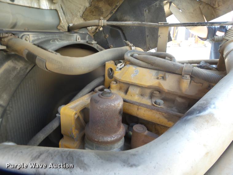 image for item DD1125 1997 GMC T6500 road striper truck