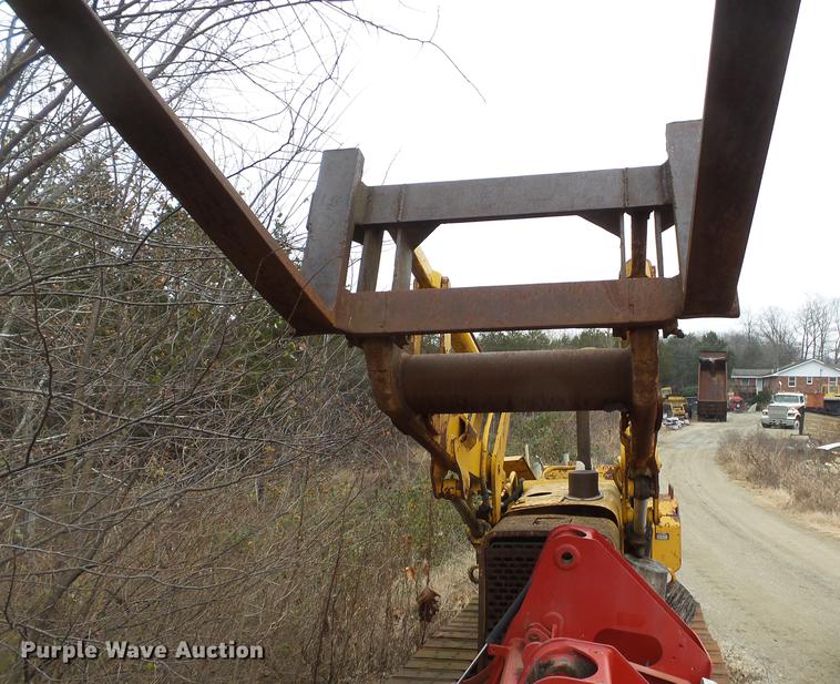 image for item DD2385 1985 John Deere 455D track loader