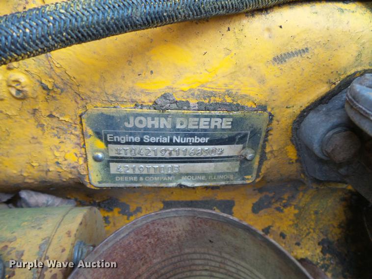 image for item DD2385 1985 John Deere 455D track loader