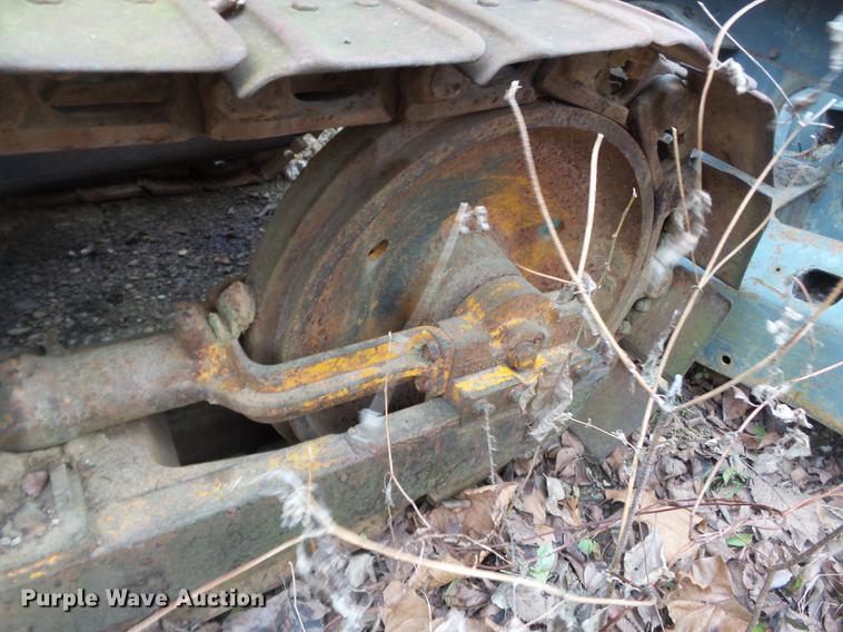 image for item DD2385 1985 John Deere 455D track loader