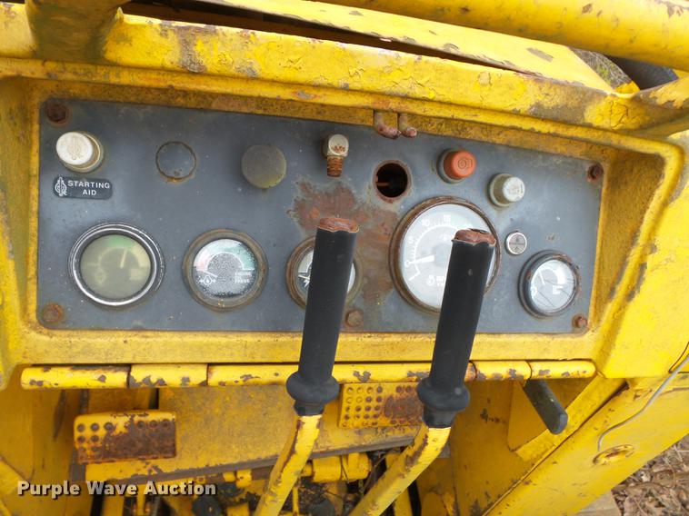 image for item DD2385 1985 John Deere 455D track loader