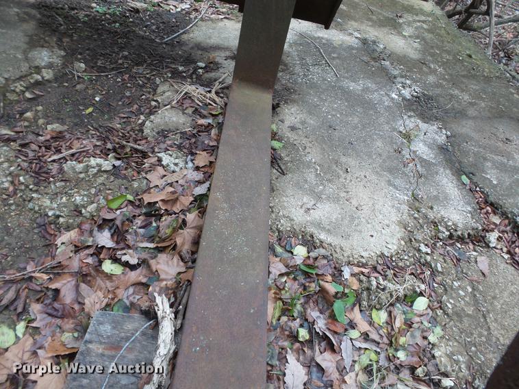 image for item DD2391 Loader grapple forks