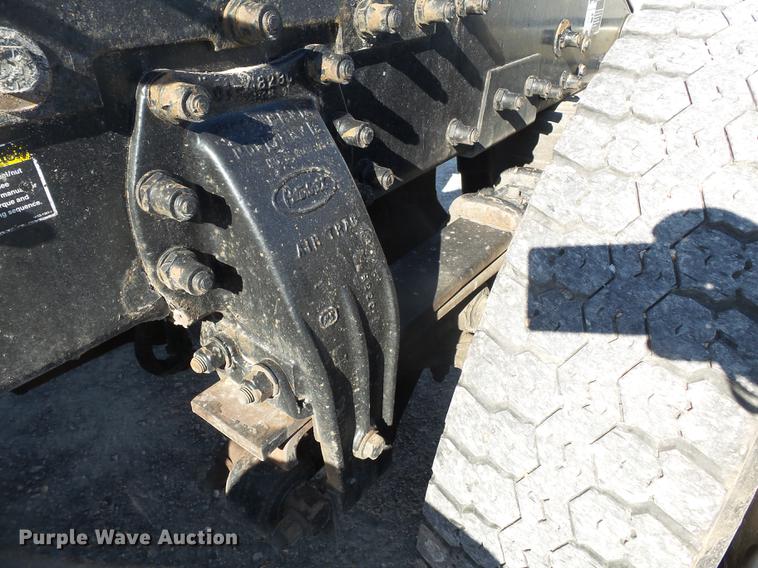 image for item DD2395 2008 Peterbilt 367 semi truck