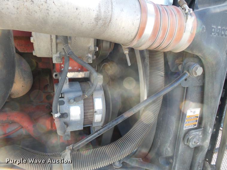 image for item DD2395 2008 Peterbilt 367 semi truck