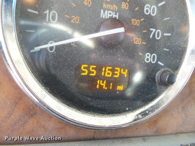 image for item DD2395 2008 Peterbilt 367 semi truck