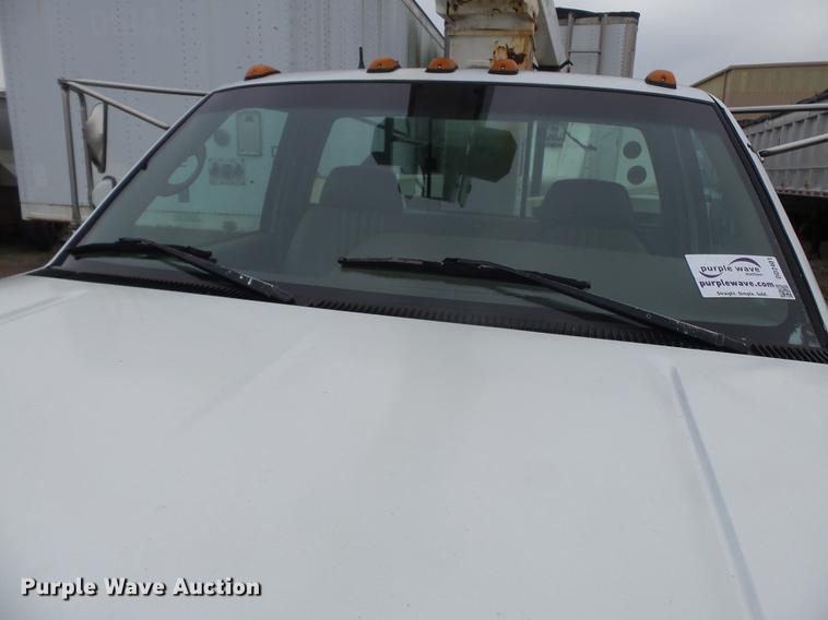 image for item DD2401 1995 GMC C3500 bucket truck