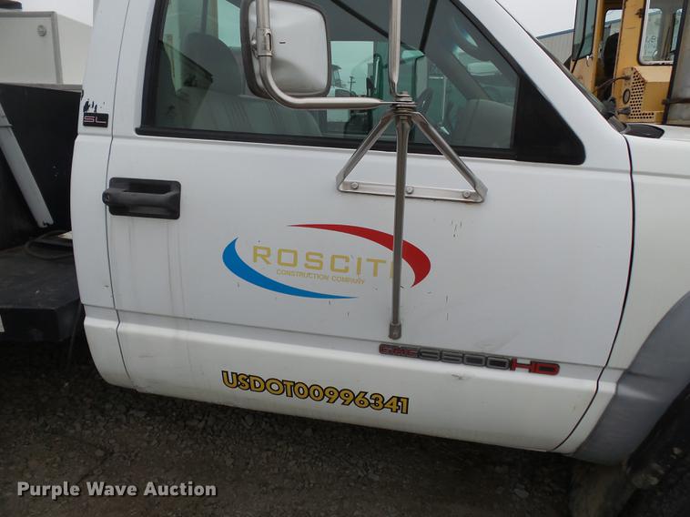 image for item DD2401 1995 GMC C3500 bucket truck