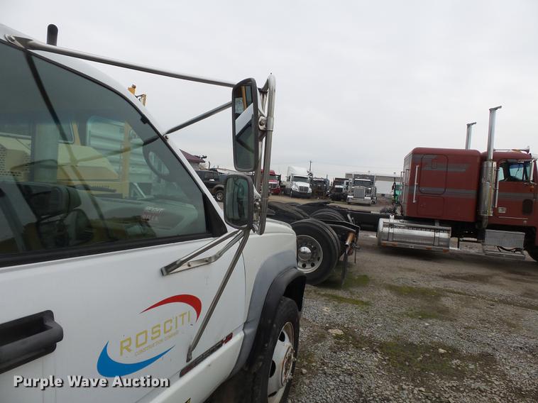 image for item DD2401 1995 GMC C3500 bucket truck