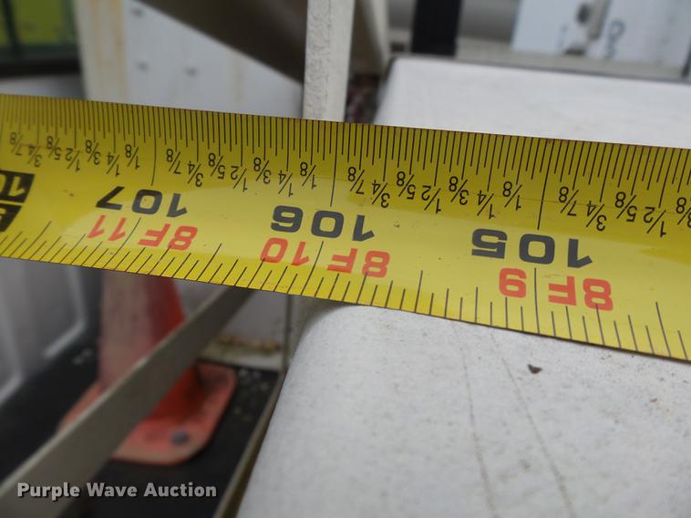 image for item DD2401 1995 GMC C3500 bucket truck