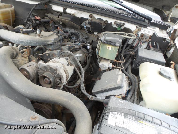 image for item DD2401 1995 GMC C3500 bucket truck