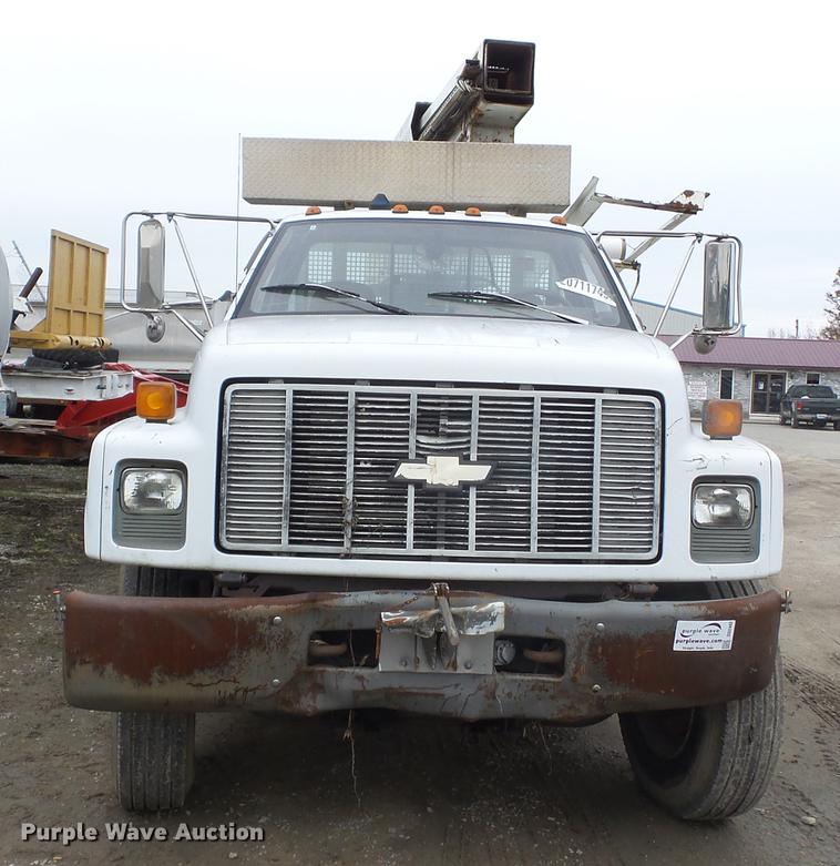 image for item DD2402 1995 Chevrolet Kodiak C6500 service truck with crane