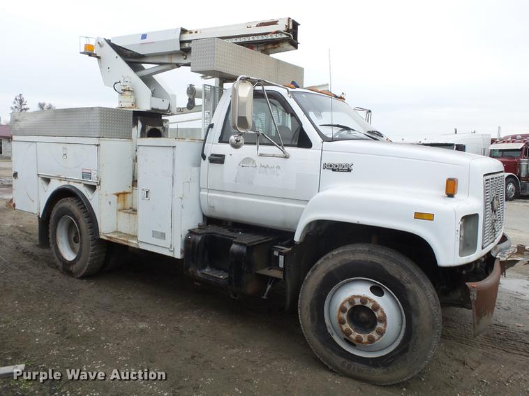 image for item DD2402 1995 Chevrolet Kodiak C6500 service truck with crane