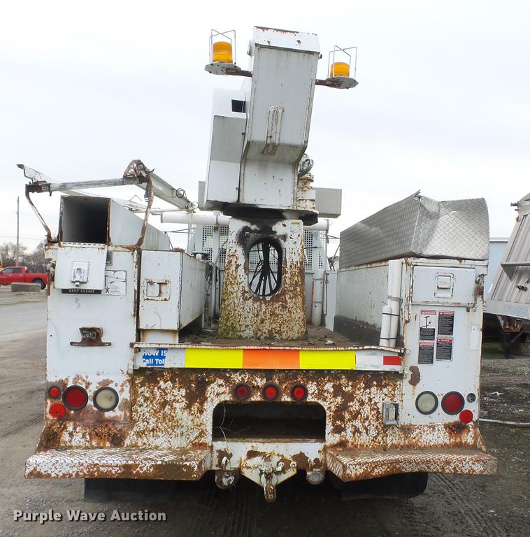 image for item DD2402 1995 Chevrolet Kodiak C6500 service truck with crane