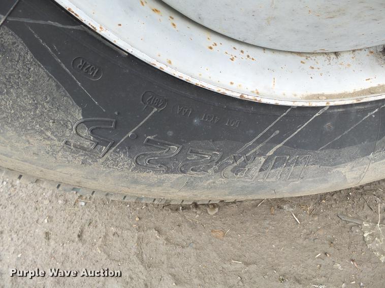 image for item DD2402 1995 Chevrolet Kodiak C6500 service truck with crane