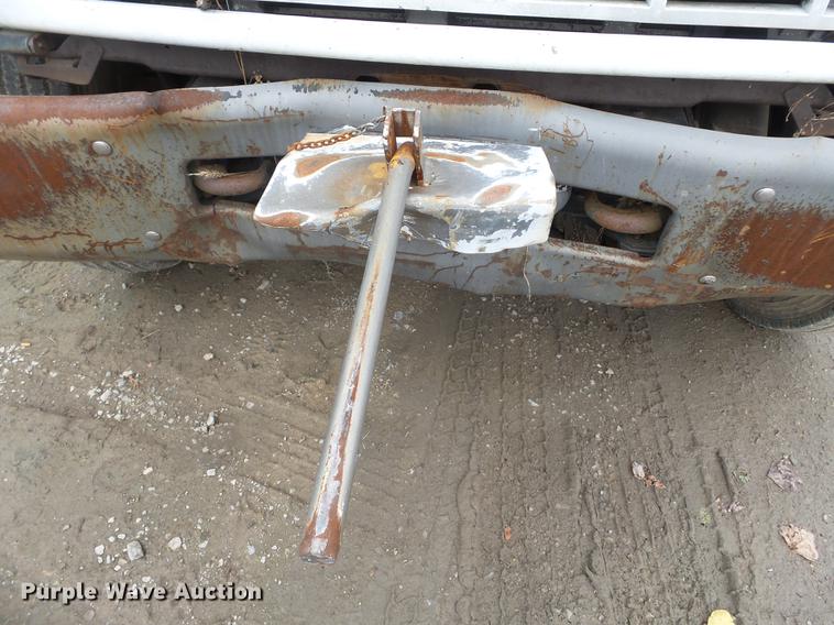 image for item DD2402 1995 Chevrolet Kodiak C6500 service truck with crane