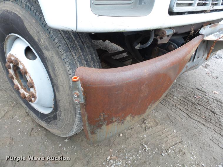 image for item DD2402 1995 Chevrolet Kodiak C6500 service truck with crane